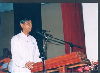 2003.01 04 - Akta Patra Pradanaya ( credential ceremony) at citi hall in Kurunegala about The C18.jpg